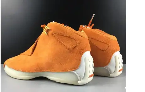 AA2494-801 Retro 18 AA2494-801 Orange Campfire Jordan  0528